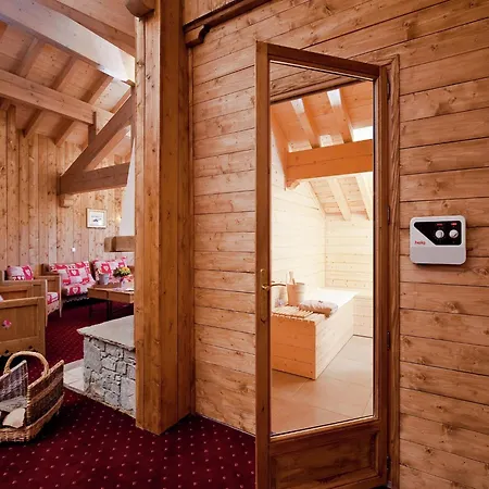 Spacious W Sauna